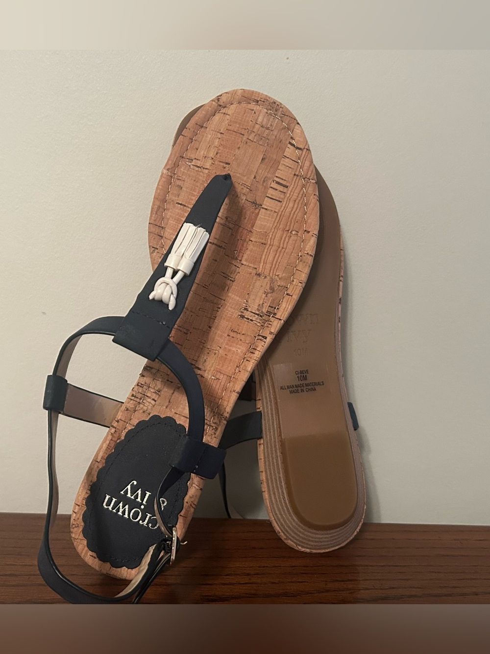 Crown & Ivy 10M Navy with White Tassel Accent Cork Sandal